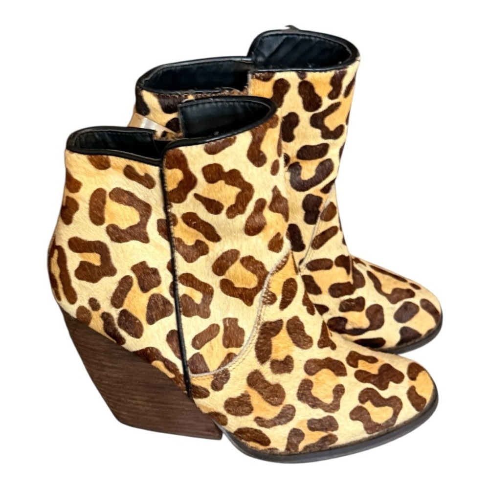 Very Volatile Los Angeles Animal‎ Print Heeled Booties